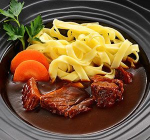 松蔵 ビーフシチューセット(生パスタ フィットチーネ付き)