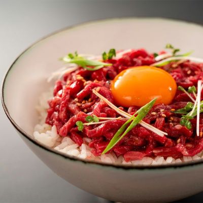 黒毛和牛 生ハムユッケ丼セット