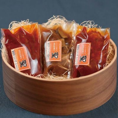 3種ソースの神戸牛入り黒毛和牛100％ハンバーグ10個（贈答用木箱付き）
